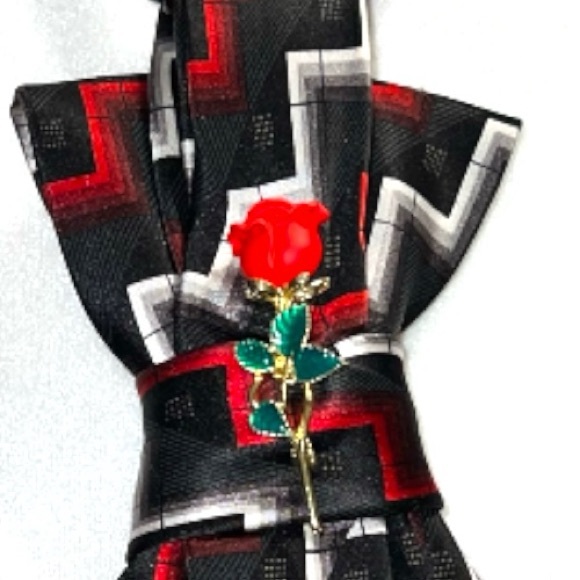 “Dainty Dapper”Stylish Zigzag Patterned Tie necklace with Rose Pin - Picture 2 of 4